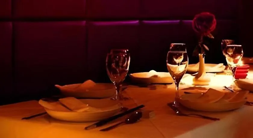 Grand Dhaka Hotel 3*,