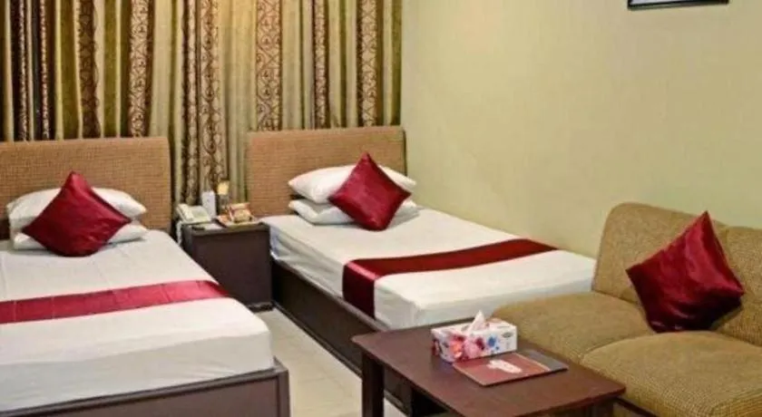Grand Dhaka Hotel 3*,